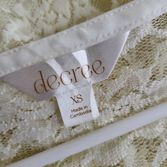 Decree Lace Top  Womens Junior XS Cream Peplum Pullover Feminine Soft Girl - Picture 3 of 11